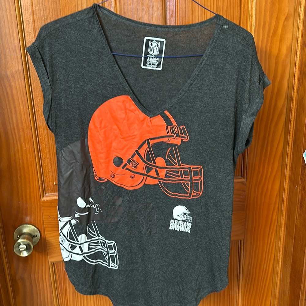 Cleveland Browns Women's Gray V-Neck Top